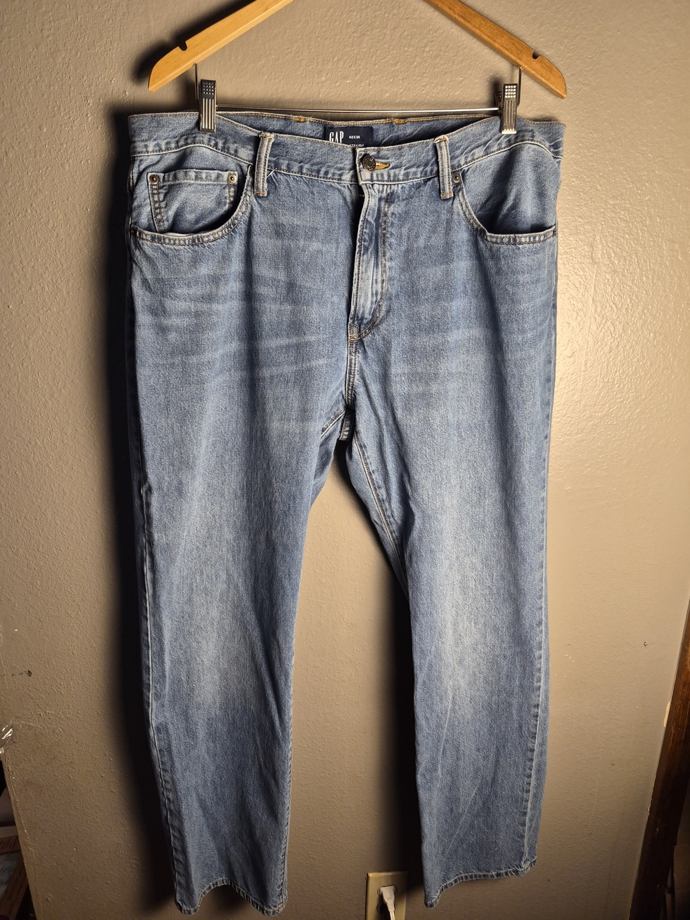 GAP Light Wash Men's Relaxed Jeans